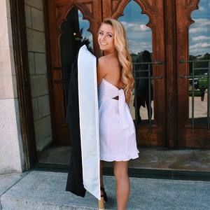 Meet your Posher, Madeline